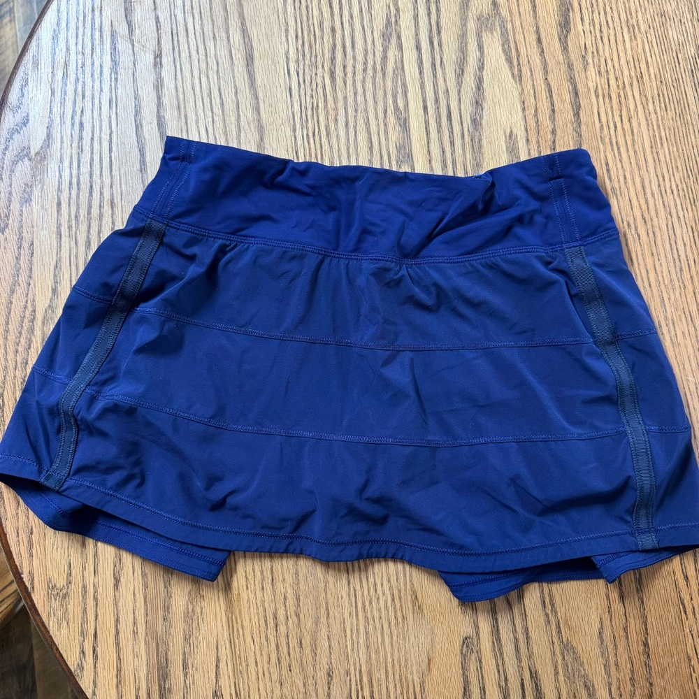 Women’s Lululemon Pace Rival Skirt size 6